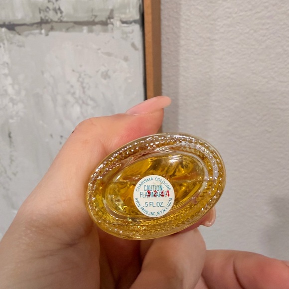 Vintage Avon Charisma Cologne Mini Glass Bottle 0.5 fl oz - Picture 2 of 2